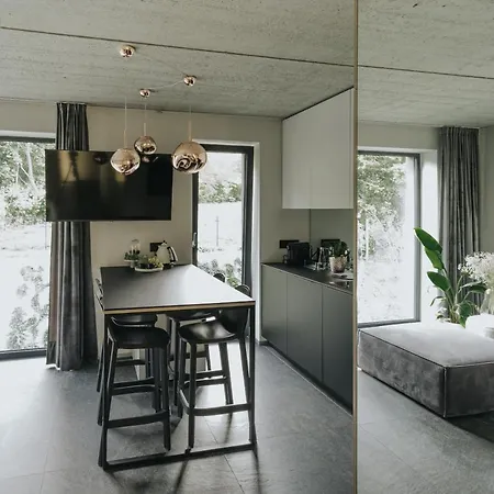 Heyer Apartment *