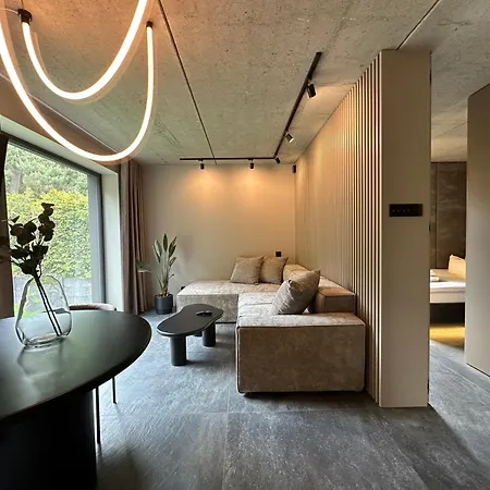 Heyer Apartment *